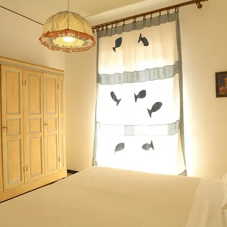 Pina Hotel 2*